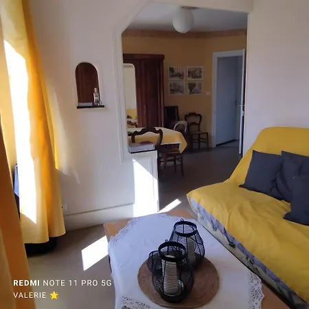 De La Place 1-4p Apartment